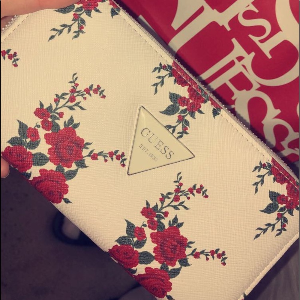 Guess Rose Wallet